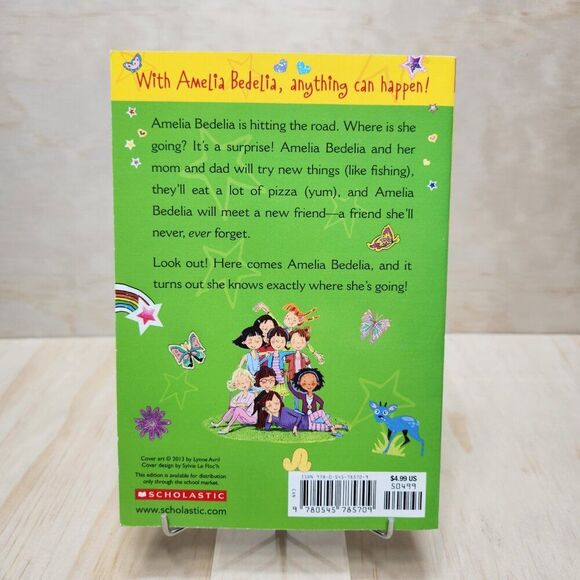 Amelia Bedelia 4 Chapter Books by Herman Parish - Picture 8 of 10